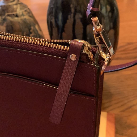 Kate Spade Adjustable crossbody purse with removable strap. Wine.  EUC - Picture 3 of 6